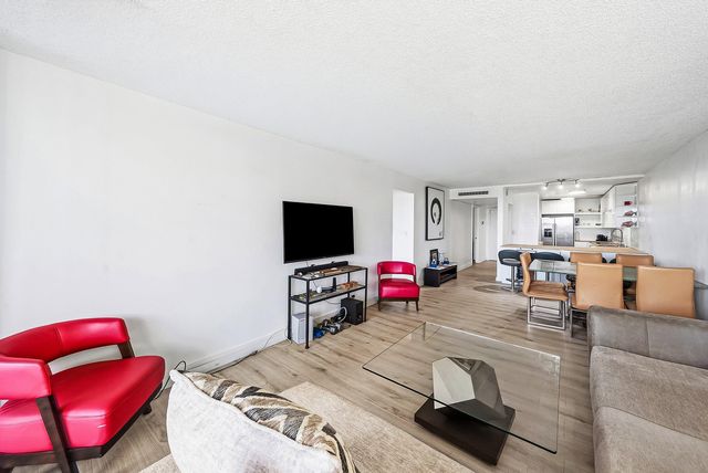 6 Royal Palm Way 605, Boca Raton, FL 33432