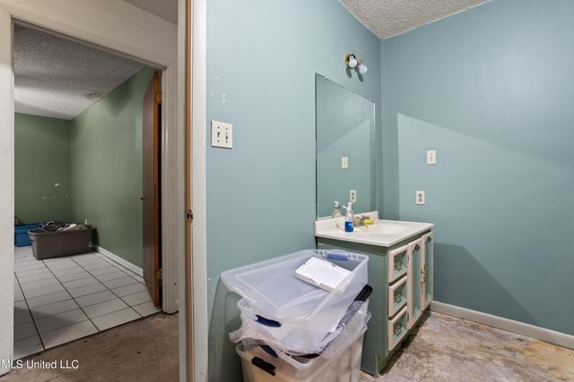 14456 Mcdaniel Lane, Gulfport, MS 39503