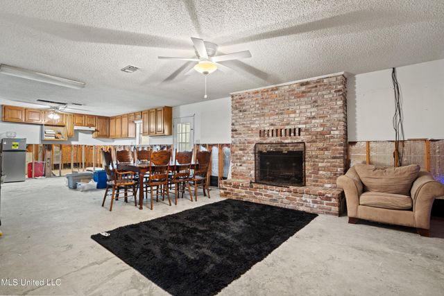 14456 Mcdaniel Lane, Gulfport, MS 39503