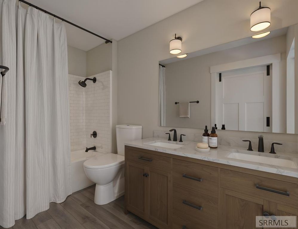 Image 5 of property listing at 802 E Sunnyside Road # 301, Idaho Falls, ID 83401