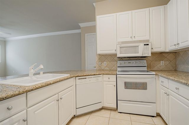 2400 Mccue Road 262, Houston, TX 77056