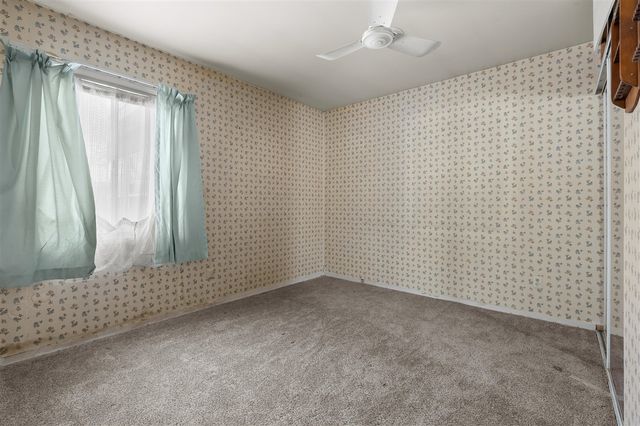 1324 E Mosel Avenue, Kalamazoo, MI 49004