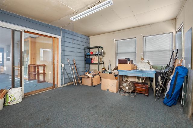 1324 E Mosel Avenue, Kalamazoo, MI 49004