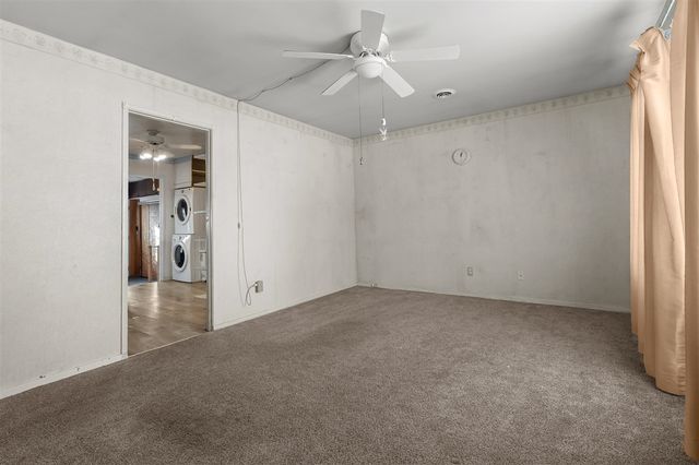 1324 E Mosel Avenue, Kalamazoo, MI 49004