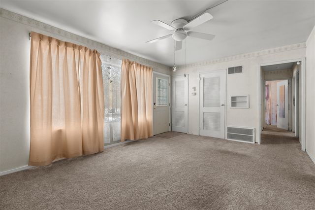 1324 E Mosel Avenue, Kalamazoo, MI 49004