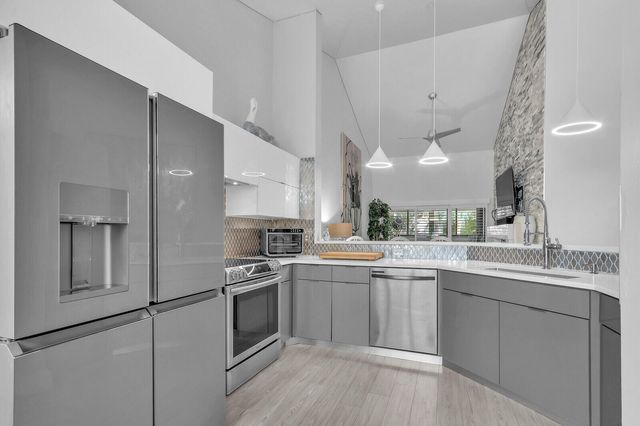 204 Sea Oats Drive F, Juno Beach, FL 33408