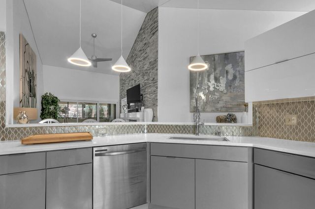 204 Sea Oats Drive F, Juno Beach, FL 33408