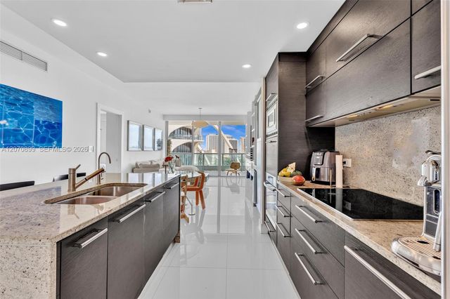 900 Biscayne Boulevard 1708, Miami, FL 33132