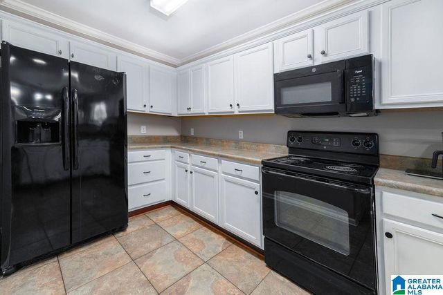 2079 WILLOW GLENN DRIVE, Birmingham, AL 35215