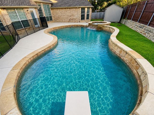1815 Lake Glen Trail, Mansfield, TX 76063