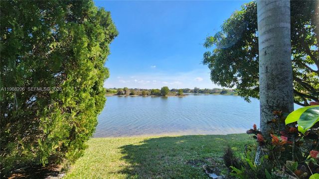 411 SW 120th Ave 411, Pembroke Pines, FL 33025