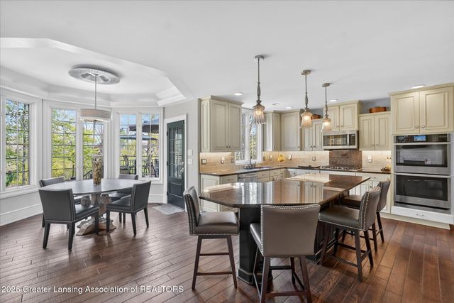 2032 Birch Bluff Drive, Okemos, MI 48864