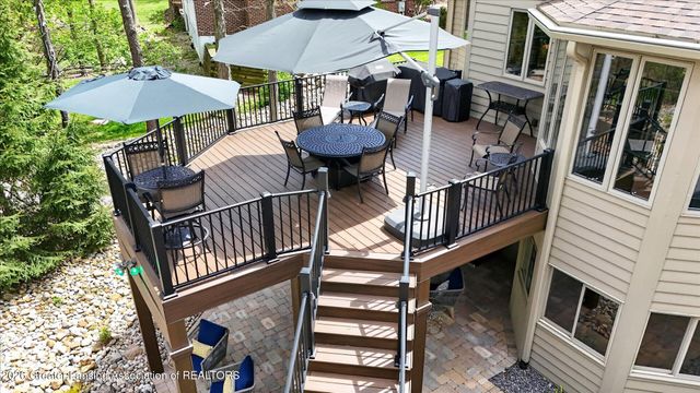 2032 Birch Bluff Drive, Okemos, MI 48864