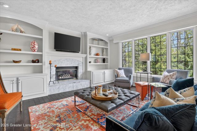 2032 Birch Bluff Drive, Okemos, MI 48864