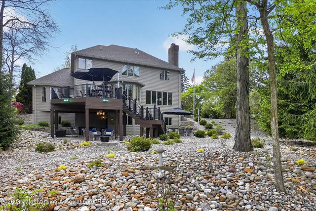 2032 Birch Bluff Drive, Okemos, MI 48864