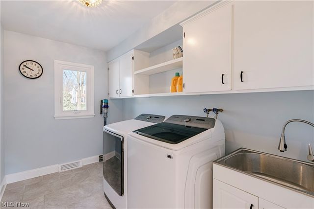 2711 Green Road, Shaker Heights, OH 44122