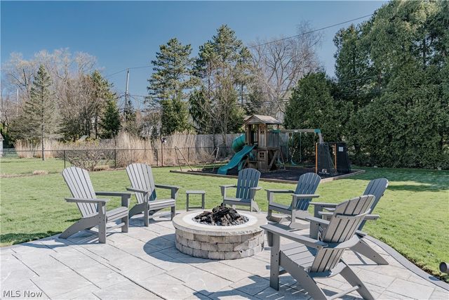 2711 Green Road, Shaker Heights, OH 44122