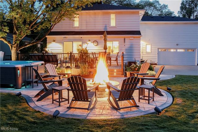 2711 Green Road, Shaker Heights, OH 44122