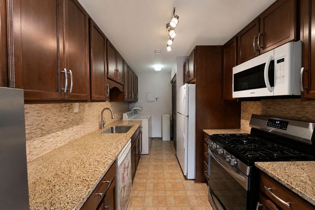 20209 S Graceland Lane 20209, Frankfort, IL 60423