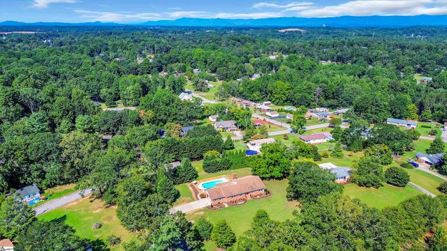 3 Coleman Park Circle, Travelers Rest, SC 29690