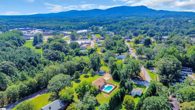 3 Coleman Park Circle, Travelers Rest, SC 29690