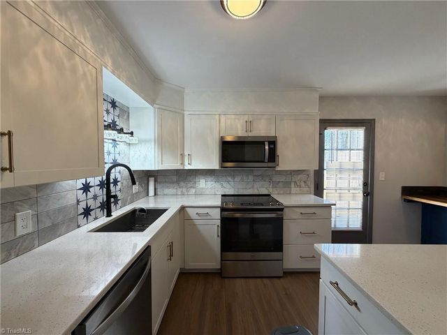 2315 Bay Meadows Court F, Winston-salem, NC 27103