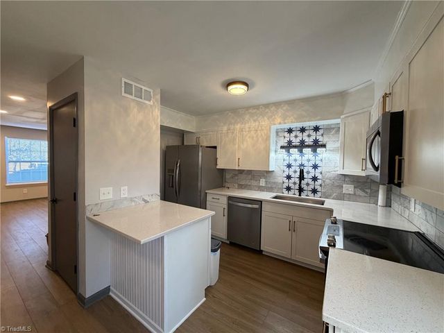 2315 Bay Meadows Court F, Winston-salem, NC 27103