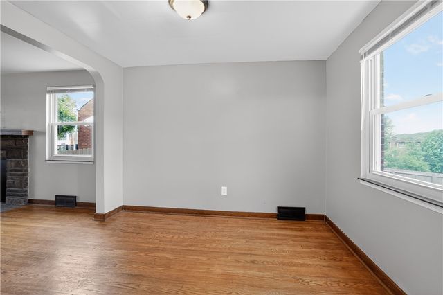 1019 Washington St, Mckeesport, PA 15132