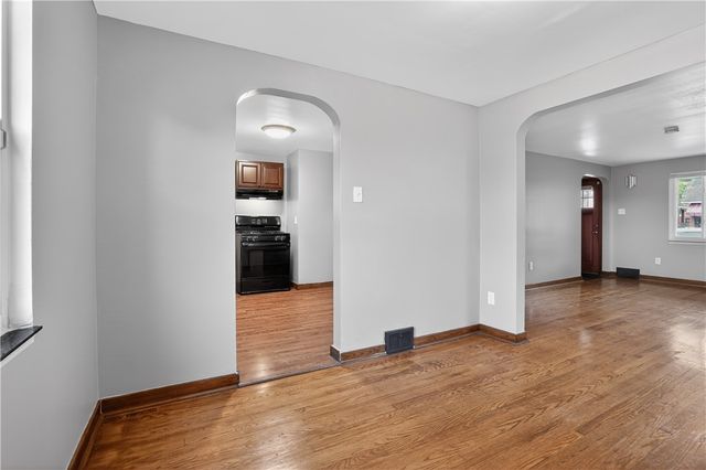 1019 Washington St, Mckeesport, PA 15132