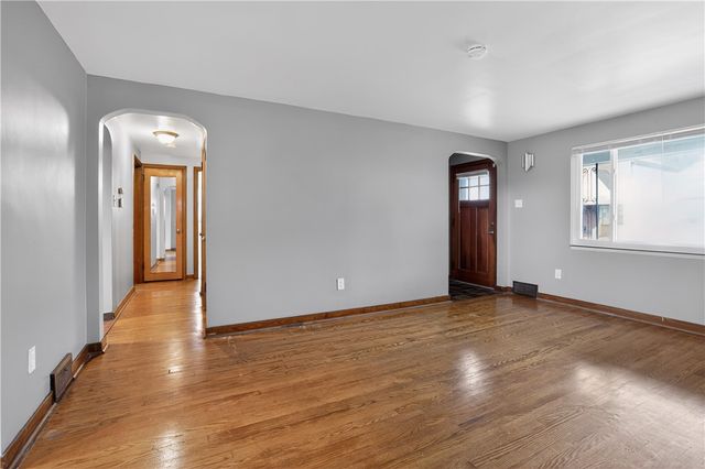 1019 Washington St, Mckeesport, PA 15132
