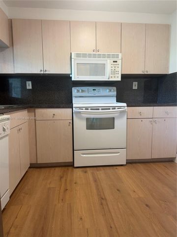 11750 SW 18th Street 113-1, Miami, FL 33175