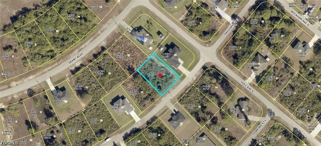 943 Gregory ST E, Lehigh Acres, FL 33974