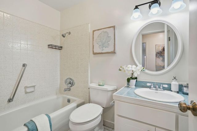 14351 Saratoga Avenue A, Saratoga, CA 95070