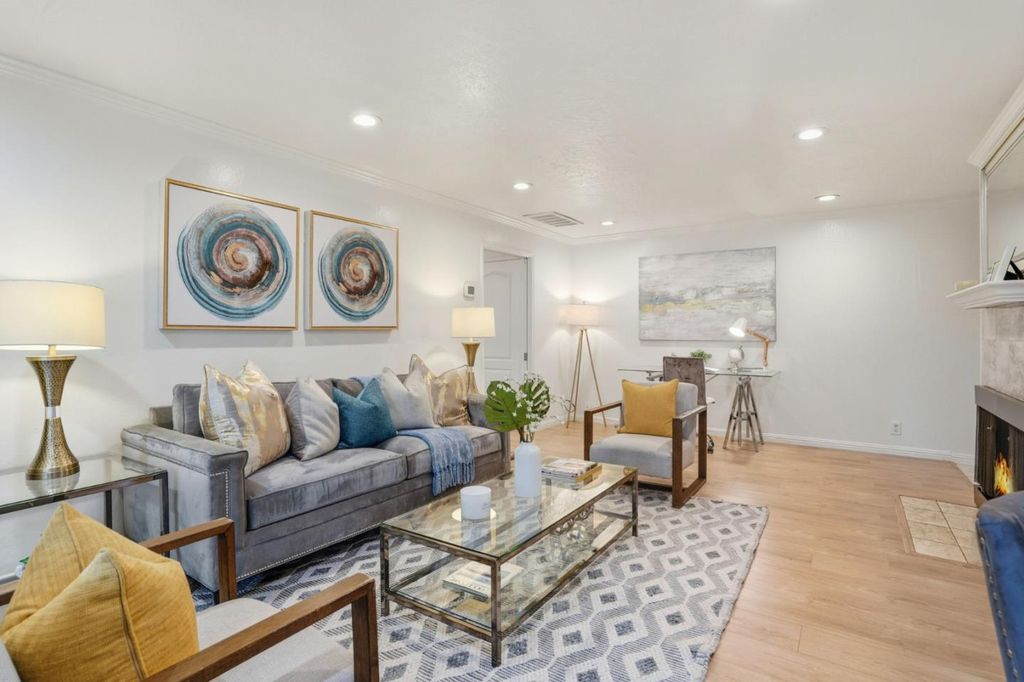 14351 Saratoga Avenue A, Saratoga, CA 95070