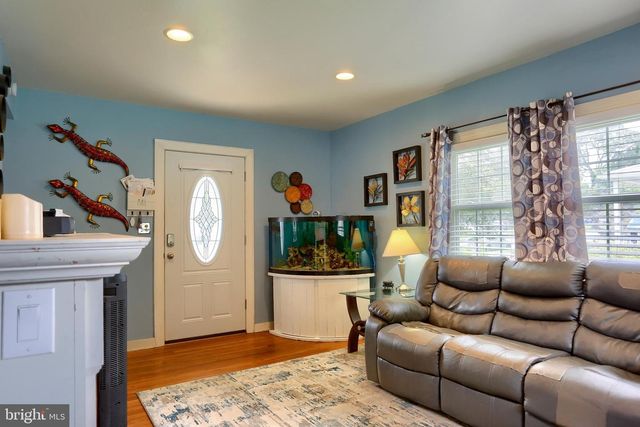 25 MAPLE AVE, Camp Hill, PA 17011