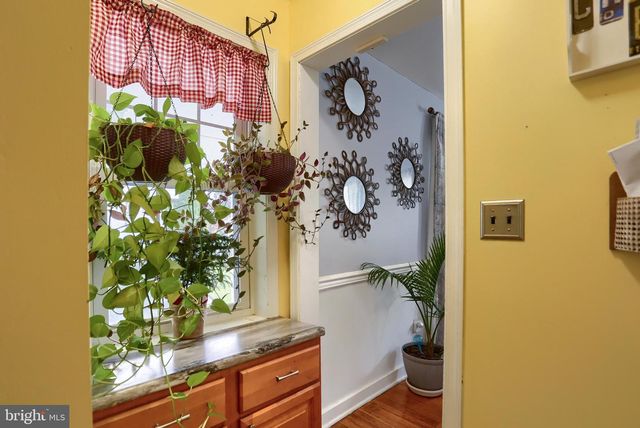 25 MAPLE AVE, Camp Hill, PA 17011