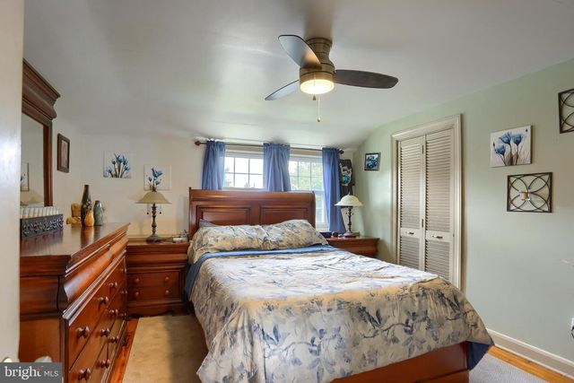 25 MAPLE AVE, Camp Hill, PA 17011