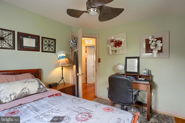 25 MAPLE AVE, Camp Hill, PA 17011