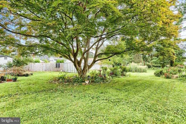 25 MAPLE AVE, Camp Hill, PA 17011