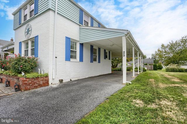 25 MAPLE AVE, Camp Hill, PA 17011