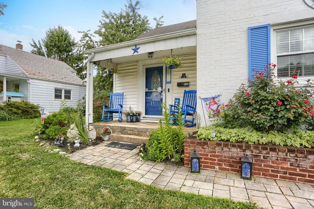 25 MAPLE AVE, Camp Hill, PA 17011