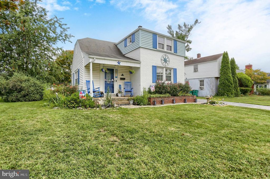 25 MAPLE AVE, Camp Hill, PA 17011