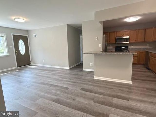 1803 ANDERSON RD, Falls Church, VA 22043