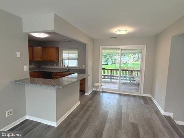 1803 ANDERSON RD, Falls Church, VA 22043