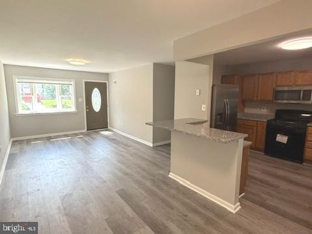 1803 ANDERSON RD, Falls Church, VA 22043