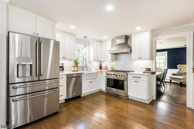 160 Woodland Ave, Verona Twp., NJ 07044