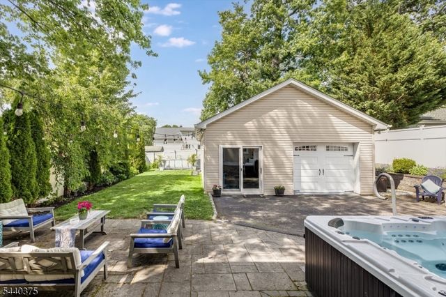 160 Woodland Ave, Verona Twp., NJ 07044