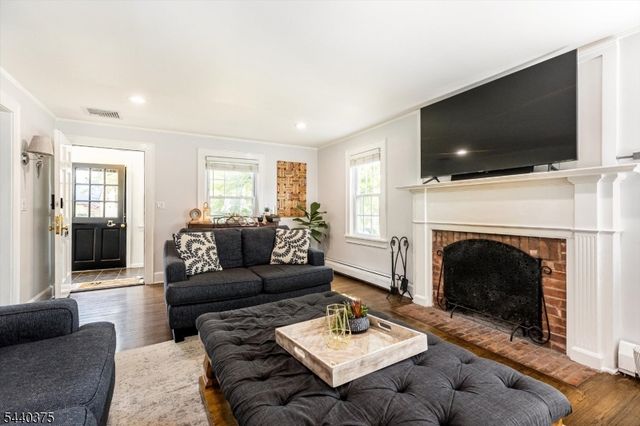 160 Woodland Ave, Verona Twp., NJ 07044