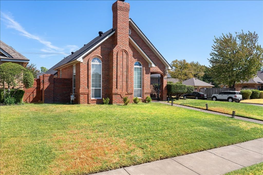 1415 Boardwalk Street, Arlington, TX 76011 — photo 3