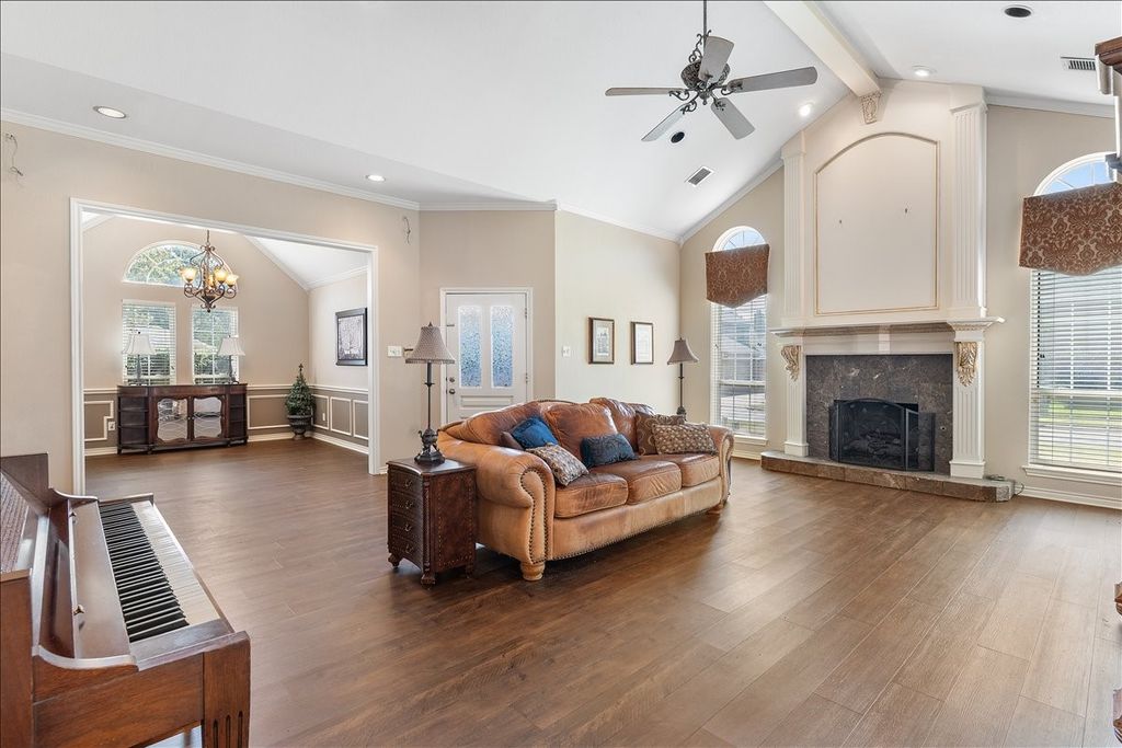 1415 Boardwalk Street, Arlington, TX 76011 — photo 4